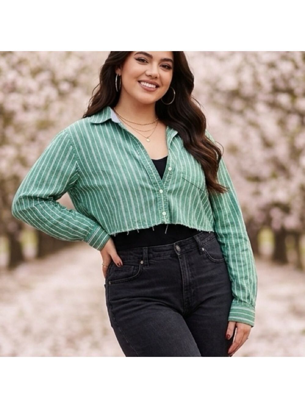Vintage fit size large crop button down
